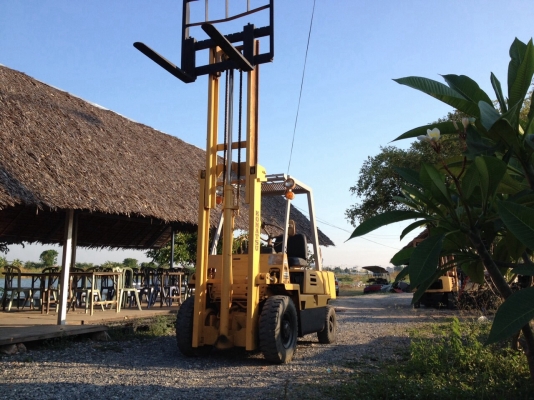 รถยกkomutsu 2.5ตัน ดีเซล สภาพดีพร้อมใช้ เพิ่งเข้าจากญี่ปุ่น