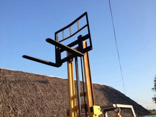 รถยกkomutsu 2.5ตัน ดีเซล สภาพดีพร้อมใช้ เพิ่งเข้าจากญี่ปุ่น