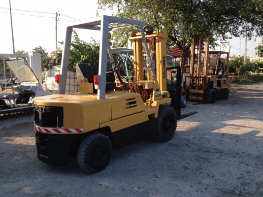 รถยกkomutsu 2.5ตัน ดีเซล สภาพดีพร้อมใช้ เพิ่งเข้าจากญี่ปุ่น