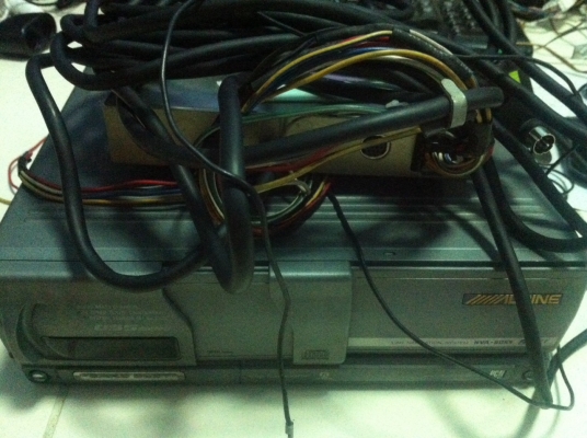 กล่องCD Alpine ์NVA-S055 CD6แผ่น ให้ทั้งหมดที่เห็น แต่ไม่มีสายAi-Net มือ2 ญี่ปุ่น