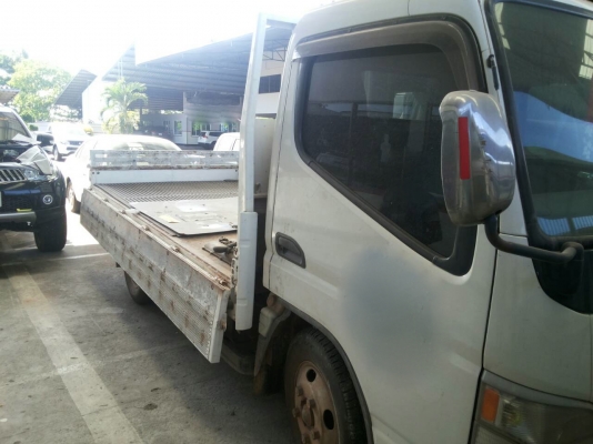 รถมิตซู 6 ล้อ ( ไม่ดั้ม )  135 แรงม้า. ปี 55  ( รถวิ่ง 9x,xxx กม. )   สนใจติดต่อ 081 - 6079515