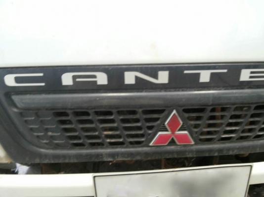 รถมิตซู 6 ล้อ ( ไม่ดั้ม )  135 แรงม้า. ปี 55  ( รถวิ่ง 9x,xxx กม. )   สนใจติดต่อ 081 - 6079515