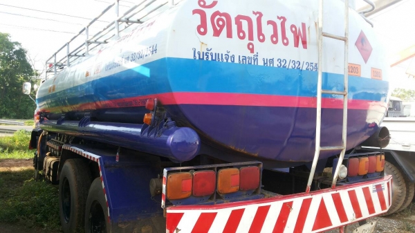 ขายรถบรรทุก 10 ล้อน้ำมัน HINO FL18 บรรจุน้ำมัน 4 ห้องๆละ 4000 ลิตร 16000 ลิตร ราคา 680000