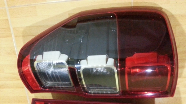 ไฟท้ายNew Ford Ranger Wildtrack ของแท้มือสอง