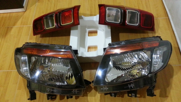 ไฟท้ายNew Ford Ranger Wildtrack ของแท้มือสอง