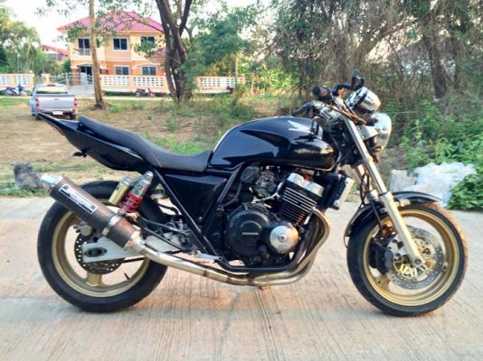 ขาย cb400 ปี98 เวอร์ชั่นS เอกสารอินวอย+สรรพสามิต ราคาไม่แรง