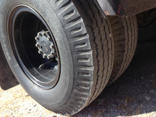 HINO FฺฺฺB4J สมอเงิน ยาว 5 เมตร เครื่อง 140 แรง ตู้ 3 บาน