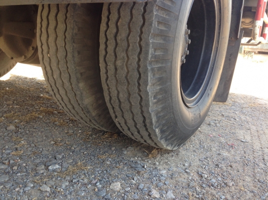 HINO FฺฺฺB4J สมอเงิน ยาว 5 เมตร เครื่อง 140 แรง ตู้ 3 บาน