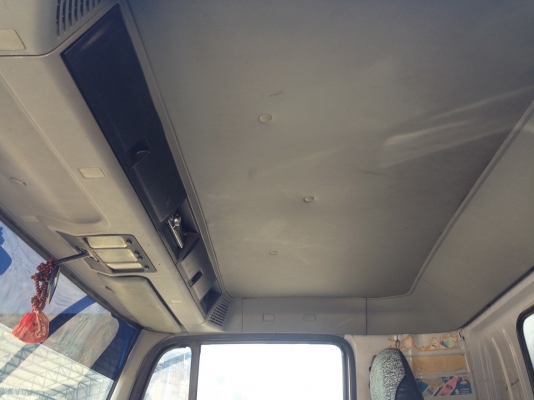 HINO FฺฺฺB4J สมอเงิน ยาว 5 เมตร เครื่อง 140 แรง ตู้ 3 บาน