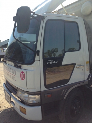 HINO FฺฺฺB4J สมอเงิน ยาว 5 เมตร เครื่อง 140 แรง ตู้ 3 บาน
