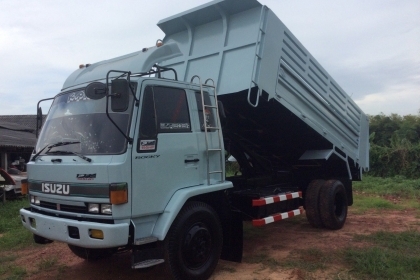 ISUZU6ล้อROCKY ดั๊ม 195 แรงแท้ เครื่องดี ครัทซีสวย กะบะต่อใหม่ ครัทซีใหญ่ยาวตลอด ขาย 800,000 บาท(ศุภากร081-4252943)