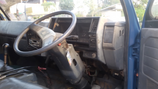 ขายหกล้อดั้มพ์ อีซูสุNPR59LU5M-115 ปี37 Fหน้า-หลัง แอร์เย็น เพาเวอร์ เกียร์ร็อก ดั้มสามมิตร ขายหกล้อดั้มพ์ อีซูสุNPR59LU5M-115 ปี37 Fหน้า-หลัง แอร์เย็น เพาเวอร์ เกียร์ร็อก ดั้มสามมิตร