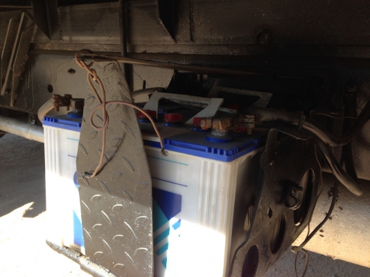 HINO FC2W เครื่อง 120 แรง ยาว 5.50 เมตร ปี 2538 รถห้าง HINO FC2W เครื่อง 120 แรง ยาว 5.50 เมตร ปี 2538 รถห้าง