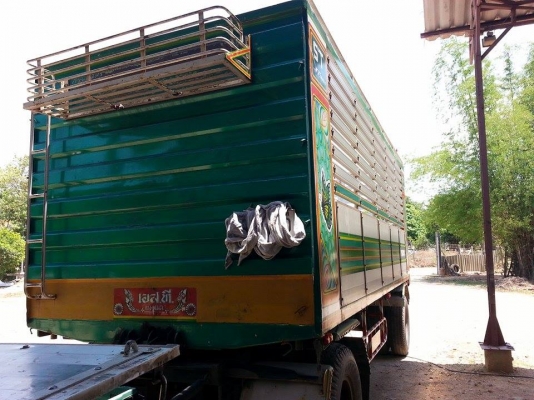 ขายลูกพ่วง2คานไม่ดัมพ์กะบะอลูมิเนียมพื้นสแตนเลส สนใจติดต่อได้ที่089-9198420