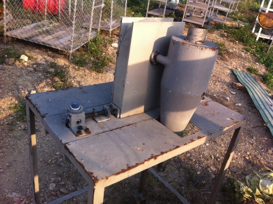 ขุดโต็ะดูดผสมงานสองขนิดเข้าด้วยกัน เป็นระบบไซโคลน มีขุดปรับแรงดันเสองตัว