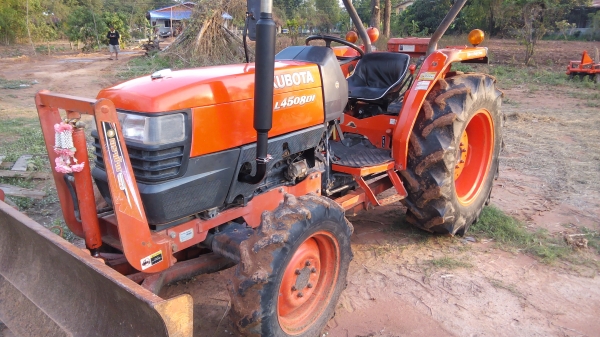 ขายรถไถคูโบต้า4508 di ใบมีดดันหน้าผาลหลังพร้อมใช้งาน