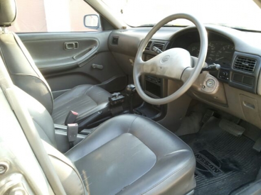 NISSAN SENTRA ออโต้ มือเดียว สวยเดิม NISSAN SENTRA ออโต้ มือเดียว สวยเดิม