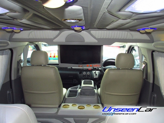 TOYOTA ปี 2009 รุ่น VENTURY สี ขาว เกียร์ AT รุ่นย่อย 2.7 G เบนซิน/CNG  แต่งวีไอพีสวยจริงๆ ราคา 679000 บาทใช้เงินรวมออกรถ 84000 บาท โทร 0922726669