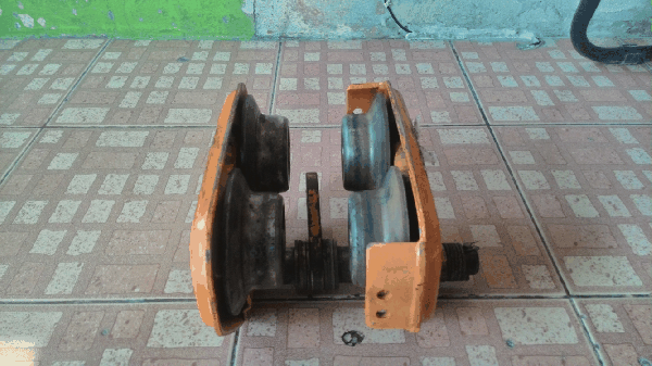 ขายรอกค้างคาว KITO 1TON. สำหรับวิ่งบนเหล็กราง Made in japan. ขายรอกค้างคาว KITO 1TON. สำหรับวิ่งบนเหล็กราง Made in japan.