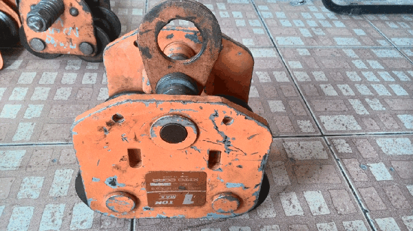 ขายรอกค้างคาว KITO 1TON. สำหรับวิ่งบนเหล็กราง Made in japan.