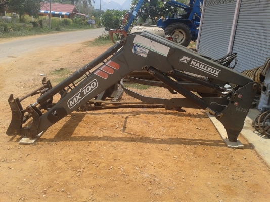 ขายแล้วขอบคุณเสี่ยคิงส์ ศรีมงคลมากครับ ชุดตักหน้ารถไถฟอร์ดMAILLEUX MX'100  ตรงรุ่น40NH/TS หรือใส่รุ่นอื่นๆได้ทุกรุ่นครับ