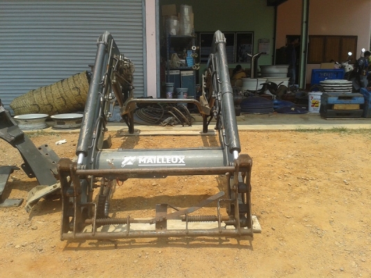 ขายแล้วขอบคุณเสี่ยคิงส์ ศรีมงคลมากครับ ชุดตักหน้ารถไถฟอร์ดMAILLEUX MX'100  ตรงรุ่น40NH/TS หรือใส่รุ่นอื่นๆได้ทุกรุ่นครับ