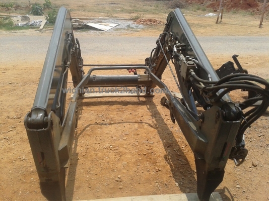 ขายแล้วขอบคุณเสี่ยคิงส์ ศรีมงคลมากครับ ชุดตักหน้ารถไถฟอร์ดMAILLEUX MX'100  ตรงรุ่น40NH/TS หรือใส่รุ่นอื่นๆได้ทุกรุ่นครับ