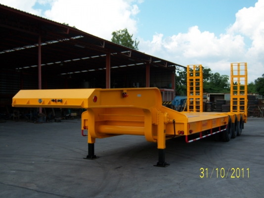 LOW BED 3 เพลา จัดไฟแนนซ์ได้ 36 งวด พื้นปิดสูง 1.15x2.5x12.5 เมตร ติดต่อคุณนริศ 081-733-5156