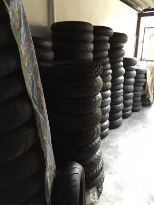ยางสกูตเตอร์ มือสอง  120/70/10 - 110/70/11 -100/90/12 -140/70/13 -120/70/14-120/70/15 - 80/90/16