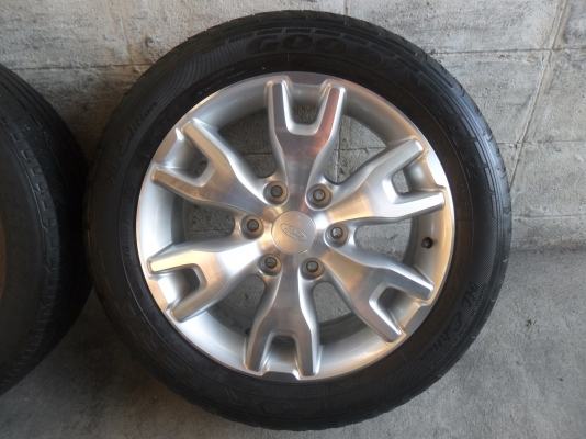 ล้อแม็ก 18นิ้ว 6รู ฟอด พน้อมยาง สวยๆ 4 ล้อ ราคา 9800 บาท