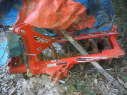 รถไถ KUBOTA 7040  ,  2 เพลา  ปี 52   สนใจติดต่อ  081 - 6079515