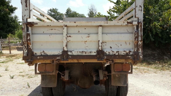 รถฮีโน่ 6 ล้อดั้ม FC2W  120 แรงม้า.   สนใจติดต่อ  081 - 6079515