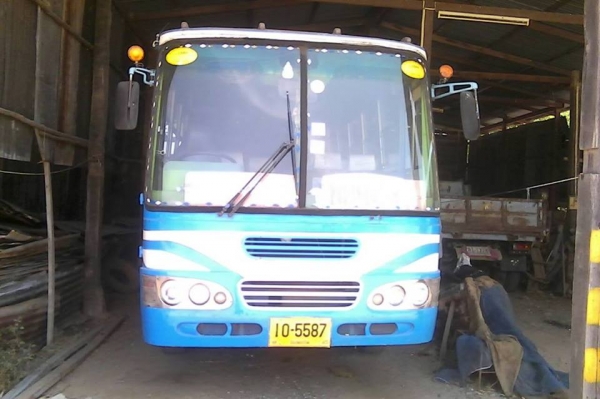 ขายรถบัส12เมตร 45ที่นั่ง เครื่อง175แรง เครื่องดี แคชซีสวย ยางดี ภายในสวย สภาพพร้อมใช้งาน เอกสารพร้อมโอน สนใจโทร 090-8588220คุณนะ 093-3258446คุณบิว ID:narong498 หรือ www.truck.in.th/498 หรือเพจFacebook ณรงค์ ซื้อขายรถมือสอง (เว็บไซต์ส่วนตัว)