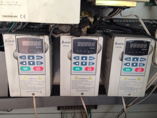 ขายตู้คอนโทรลยกตู้ มี Inverter Delta 5 ตัว / PLC mitsubishi 1 ตัว ตู้สภาพสวย ตัดจากโรงงานเลิกกิจการ ขายตู้คอนโทรลยกตู้ มี Inverter Delta 5 ตัว / PLC mitsubishi 1 ตัว ตู้สภาพสวย ตัดจากโรงงานเลิกกิจการ