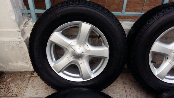 ขายล้อแม็กพร้อมยางถอดป้ายแดง dmax 17"x7" et33 6 รู 139.7 ยาง bridgestone dueler h/t 840 255/65r17 ยางผลิตสัปดาห์ที่ 43 ปี14 ตุ่มและสีที่หน้ายางมีทุกเส้นครับ ขายทั้งชุด 22,900 บาทครับ สนใจติดต่อเล็กคลองสามครับ 081-3747940 ขายล้อแม็กพร้อมยางถอดป้ายแดง dmax 17"x7" et33 6 รู 139.7 ยาง bridgestone dueler h/t 840 255/65r17 ยางผลิตสัปดาห์ที่ 43 ปี14 ตุ่มและสีที่หน้ายางมีทุกเส้นครับ ขายทั้งชุด 22,900 บาทครับ สนใจติดต่อเล็กคลองสามครับ 081-3747940