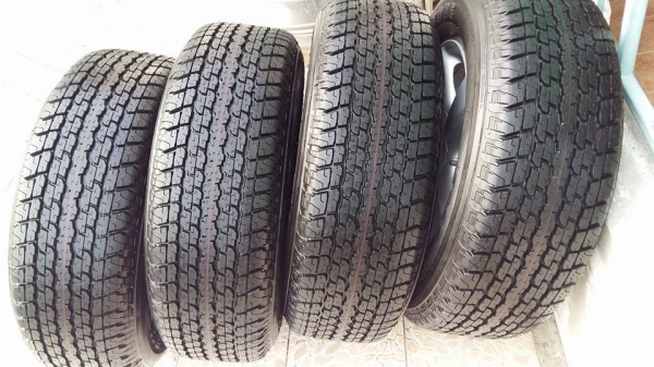 ขายล้อแม็กพร้อมยางถอดป้ายแดง dmax 17"x7" et33 6 รู 139.7 ยาง bridgestone dueler h/t 840 255/65r17 ยางผลิตสัปดาห์ที่ 43 ปี14 ตุ่มและสีที่หน้ายางมีทุกเส้นครับ ขายทั้งชุด 22,900 บาทครับ สนใจติดต่อเล็กคลองสามครับ 081-3747940 ขายล้อแม็กพร้อมยางถอดป้ายแดง dmax 17"x7" et33 6 รู 139.7 ยาง bridgestone dueler h/t 840 255/65r17 ยางผลิตสัปดาห์ที่ 43 ปี14 ตุ่มและสีที่หน้ายางมีทุกเส้นครับ ขายทั้งชุด 22,900 บาทครับ สนใจติดต่อเล็กคลองสามครับ 081-3747940