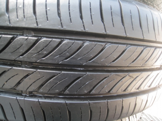 ขายยางถอดป้ายแดง dunlop enasave ec300 185/60r15 ยางผลิตสัปดาห์ที่44 ปี14 ตุ่มที่หน้ายางมีทุกเส้นครับ ขายทั้งชุด 6,900 บาทครับ สนใจติดต่อเล็กกคลองสามคร 081-3747940 ครับ