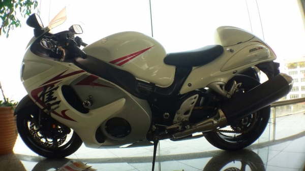 ขายด่วน ! SUZUKI GSX 1300 R