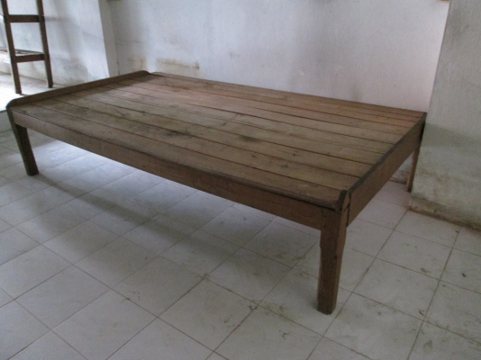 เตียงนอนสบายๆ  ขาย ถูกๆ3500บาท  แข็งแรงครับ  ไม่ผิดหวัง