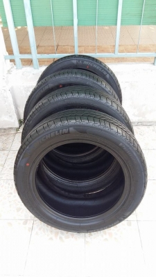 ขายยางถอดป้ายแดง michelin primacy lc 215/55r17 ยางผลิตสัปดาห์ที่ 30 ปี14 ริ้วและสีหน้ายางมีทุกเส้นครับ ขายทั้งชุด 14,500 บาทพร้อมเปลี่ยนถ่วงครับ สนใจติดต่อเล็กคลองสามครับ 081-3747940
