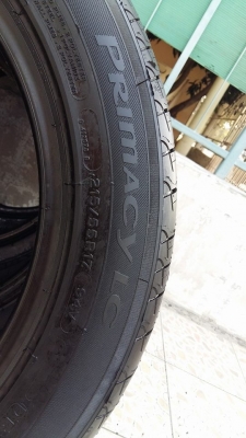 ขายยางถอดป้ายแดง michelin primacy lc 215/55r17 ยางผลิตสัปดาห์ที่ 30 ปี14 ริ้วและสีหน้ายางมีทุกเส้นครับ ขายทั้งชุด 14,500 บาทพร้อมเปลี่ยนถ่วงครับ สนใจติดต่อเล็กคลองสามครับ 081-3747940