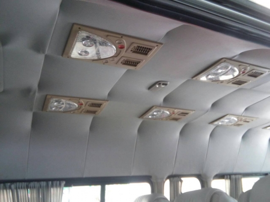 ใช้เงินดาวน์รวมออก. 94,000 บาท ขายรถตู้ TOYOTA COMMUTER 4D4 รัสเซลล์ แอร์ ไมโครบัส ปี 2007เกียร์ ธรรมดา ราคา 659,000  บาท โทรติดต่อตันหยงค่ะ. 0922726669