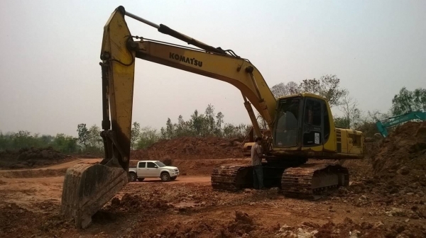 ขายแบคโฮ KOMATSU PC200-6 เอกสารเล่มทะเบียน รถใช้งานอยู่ทุกวัน ไฟครบ แอร์เย็น ราคาต่อรองได้ ขายแบคโฮ KOMATSU PC200-6 เอกสารเล่มทะเบียน รถใช้งานอยู่ทุกวัน ไฟครบ แอร์เย็น ราคาต่อรองได้