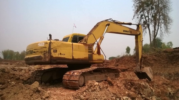 ขายแบคโฮ KOMATSU PC200-6 เอกสารเล่มทะเบียน รถใช้งานอยู่ทุกวัน ไฟครบ แอร์เย็น ราคาต่อรองได้ ขายแบคโฮ KOMATSU PC200-6 เอกสารเล่มทะเบียน รถใช้งานอยู่ทุกวัน ไฟครบ แอร์เย็น ราคาต่อรองได้