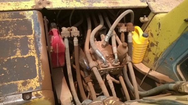 ขายแบคโฮ KOMATSU PC200-6 เอกสารเล่มทะเบียน รถใช้งานอยู่ทุกวัน ไฟครบ แอร์เย็น ราคาต่อรองได้ ขายแบคโฮ KOMATSU PC200-6 เอกสารเล่มทะเบียน รถใช้งานอยู่ทุกวัน ไฟครบ แอร์เย็น ราคาต่อรองได้