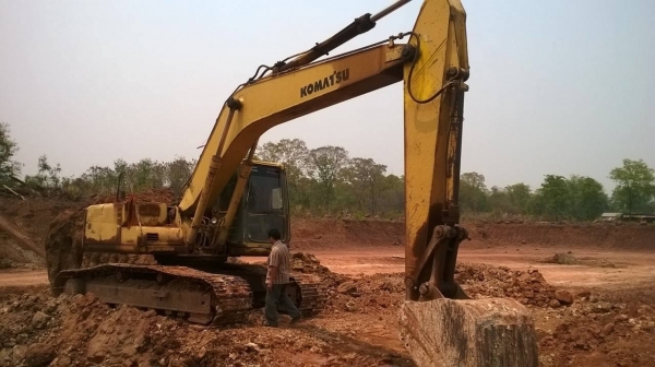 ขายแบคโฮ KOMATSU PC200-6 เอกสารเล่มทะเบียน รถใช้งานอยู่ทุกวัน ไฟครบ แอร์เย็น ราคาต่อรองได้ ขายแบคโฮ KOMATSU PC200-6 เอกสารเล่มทะเบียน รถใช้งานอยู่ทุกวัน ไฟครบ แอร์เย็น ราคาต่อรองได้