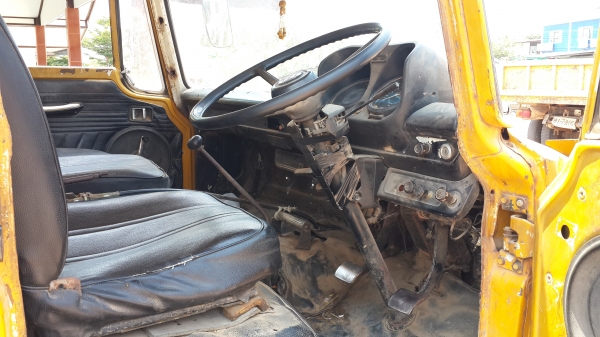 ขายด่วนหกล้อดั้ม HINO KL300 150แรงสภาพพร้อมใช้งานราคาเบาๆโทร0843923995