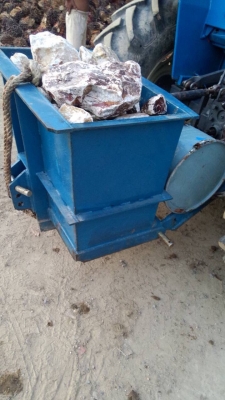 รถไถ 2 เพลา ทำเป็นรถตัก ตักใส่10ล้ิไดัสบาย แรงดี