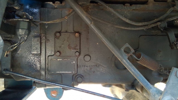 รถไถ 2 เพลา ทำเป็นรถตัก ตักใส่10ล้ิไดัสบาย แรงดี