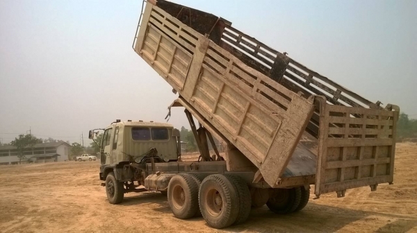 ขาย 10 ล้อดั้ม HINO FM3H เครื่องเดิม HO7D 195 แรงม้า เกียร์เดิม สโลว์เดิม รถวิ่งงานอยู่ทุกวัน